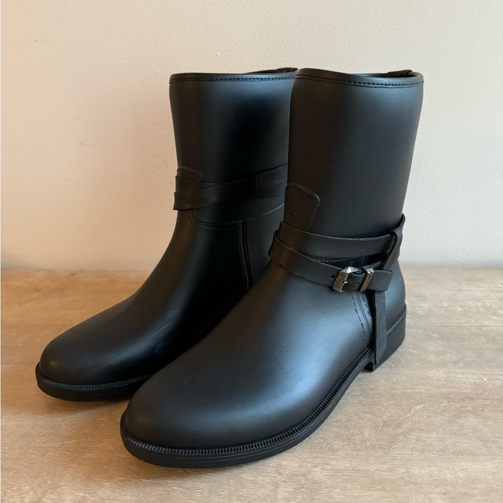 Barneys New York Rainboots sz 39